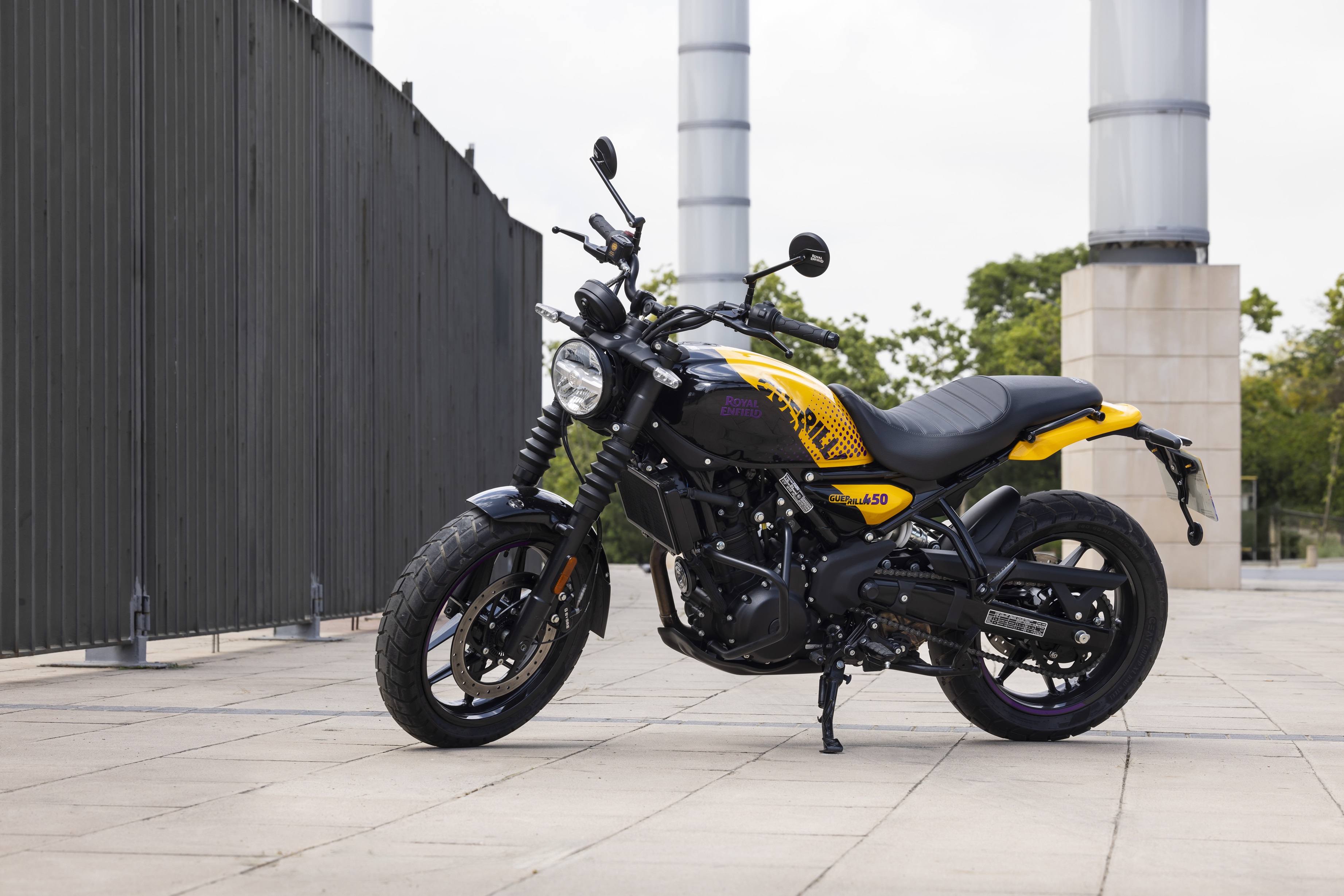 ROYAL ENFIELD ภูมิใจนำเสนอ GUERRILLA 450 !พร้อมสนุกไปกับทุกการเดินทางกับโรดสเตอร์รุ่นใหม่ล่าสุด
